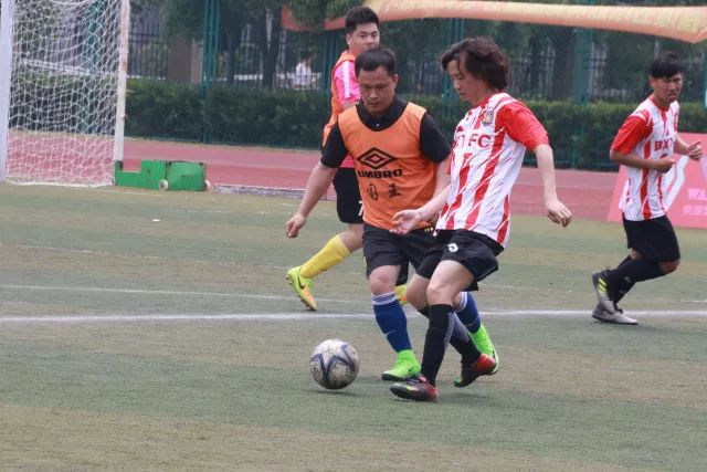 太阳新赛季开局遭遇挫折，未来亟需调整